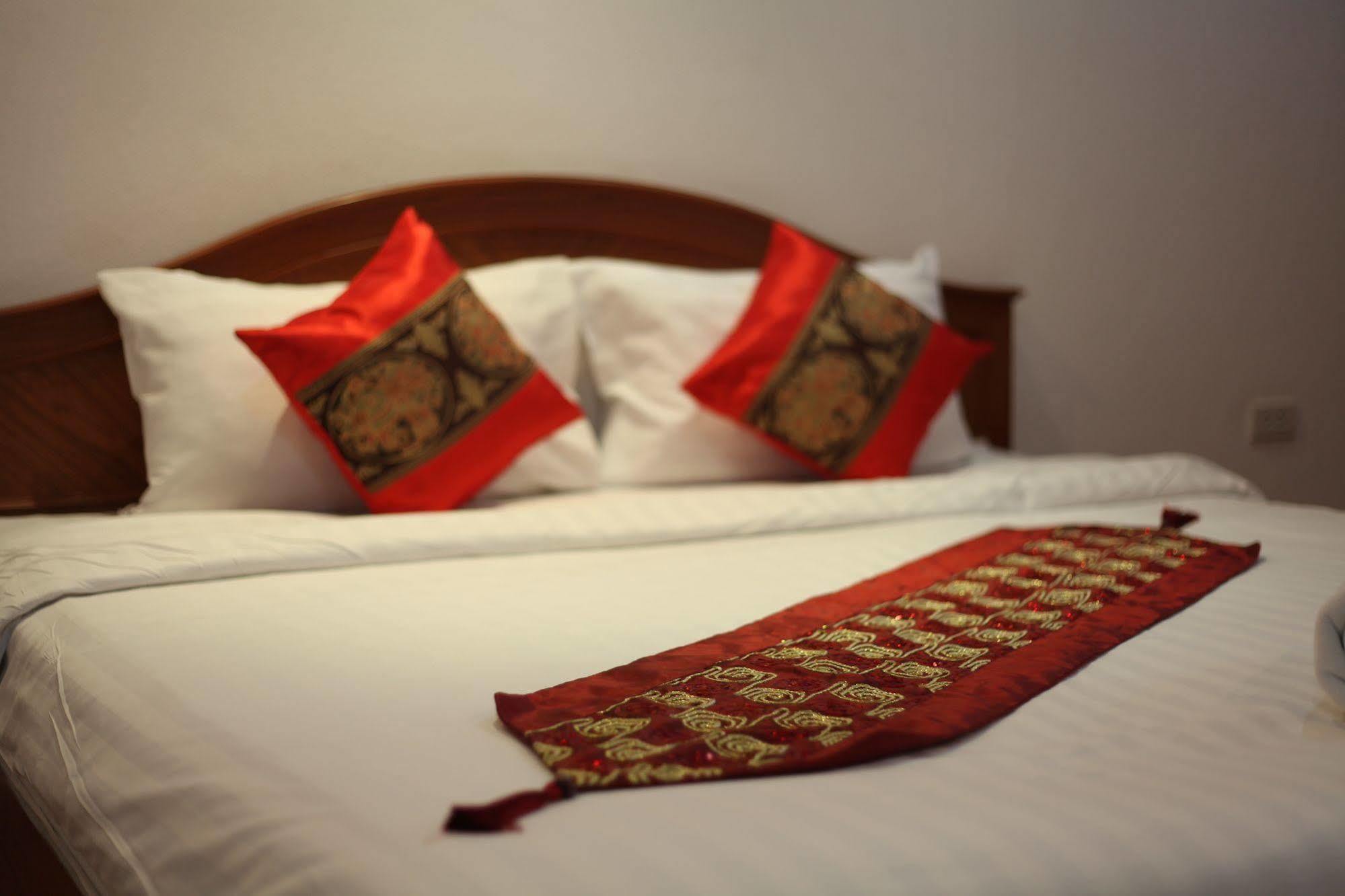 V Residence Hotel Chiang Mai Extérieur photo