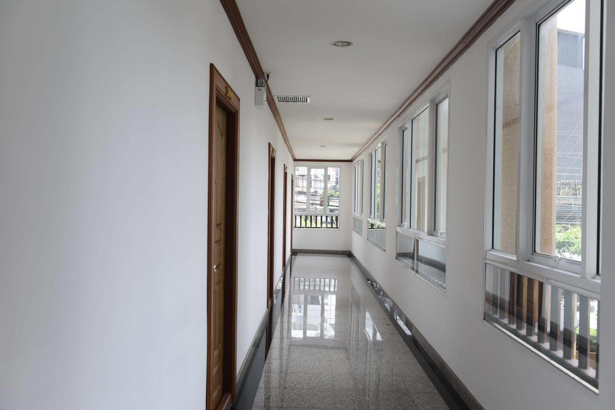 V Residence Hotel Chiang Mai Extérieur photo